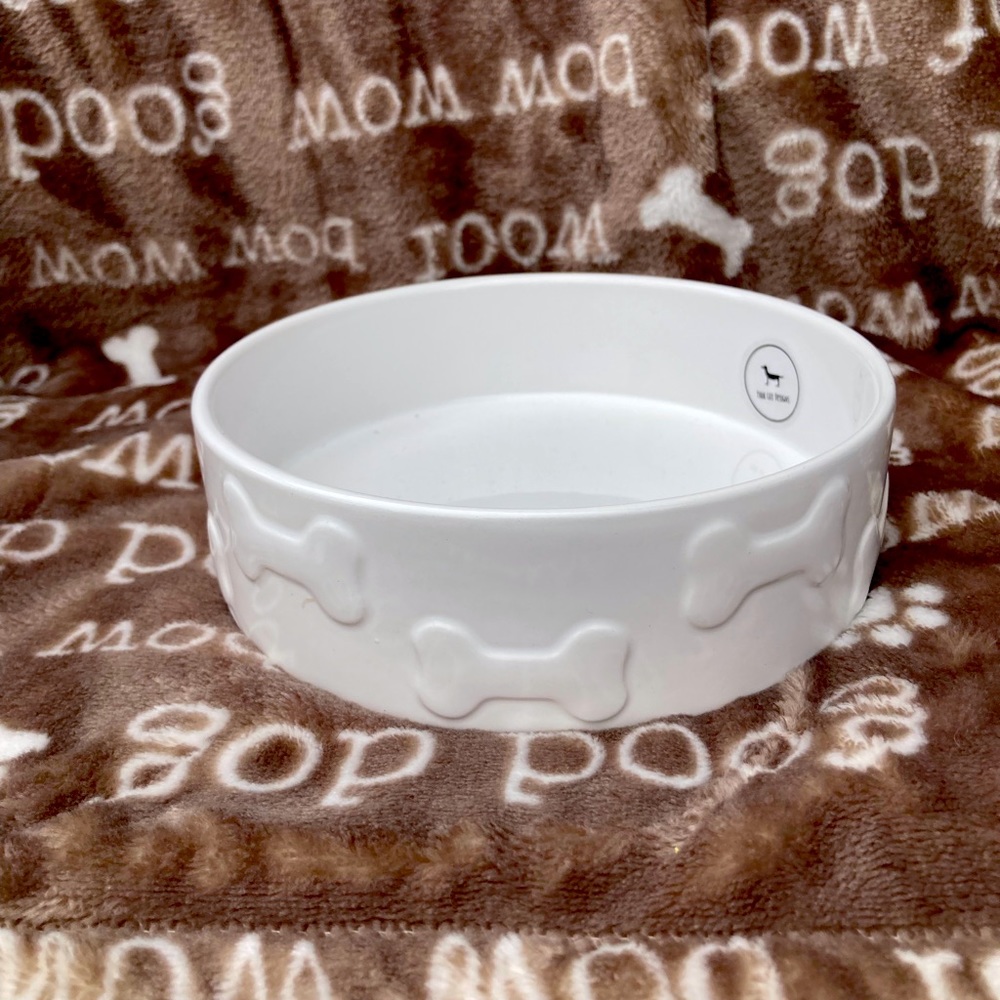 Park life designs Dog Bowl, NEW